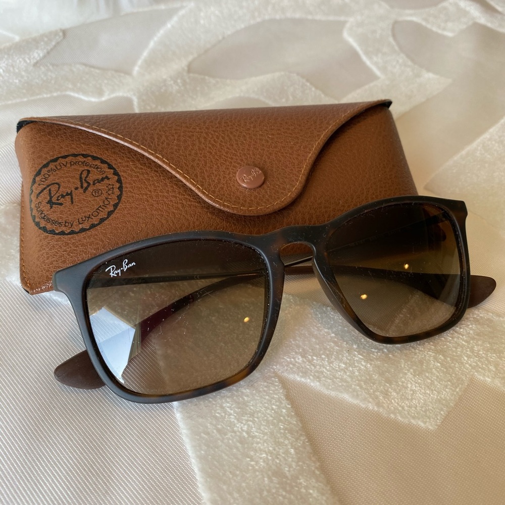 Ray-Ban Brown Tortoise Shell Sunglasses
